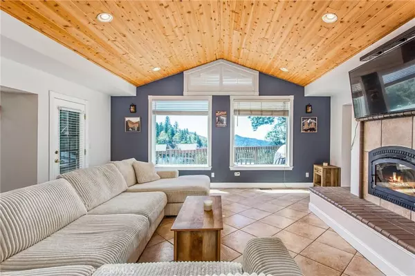 Angelus Oaks, CA 92305,6377 Sugar Pines Circle