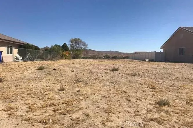 26809 Corona, Helendale, CA 92342