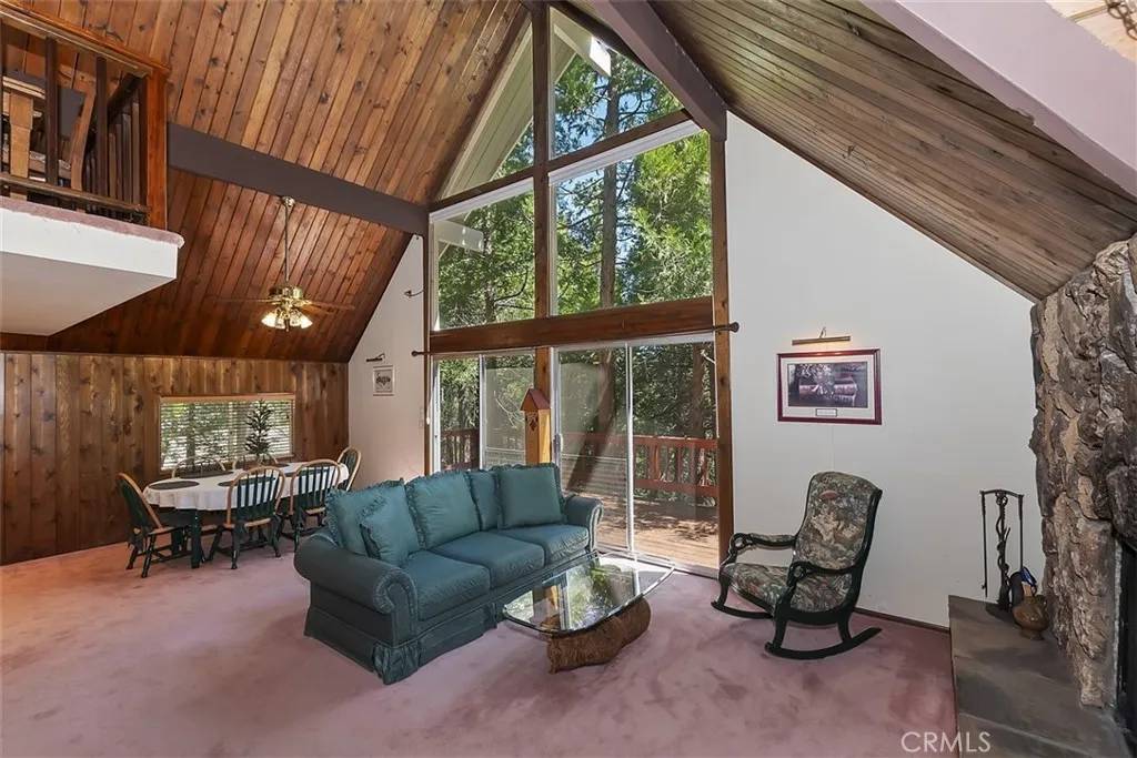Lake Arrowhead, CA 92352,781 Nadelhorn Drive