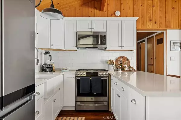 Running Springs, CA 92382,2511 Catalina Drive