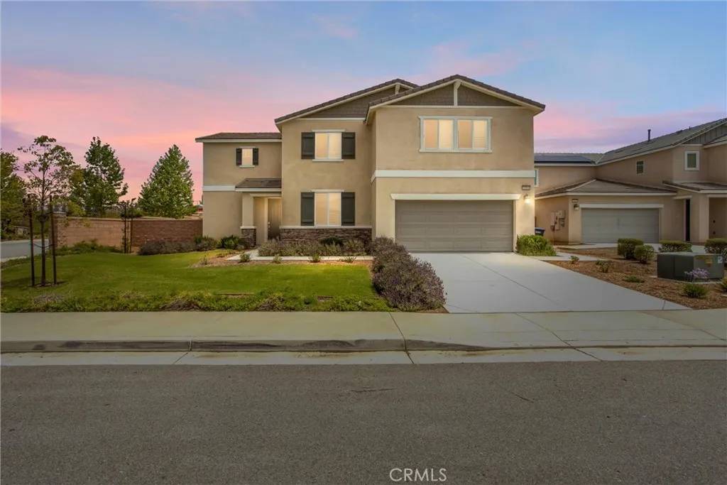 1004 Violet Court, Calimesa, CA 92320