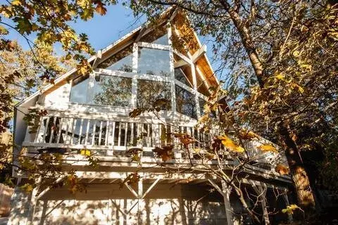 789 Crown Way, Lake Arrowhead, CA 92352