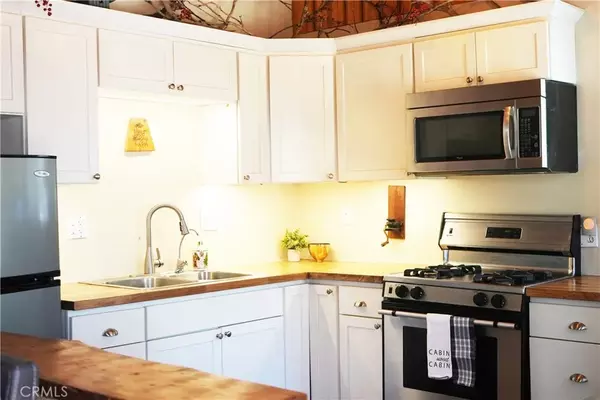 Sugarloaf, CA 92386,657 Moreno Lane