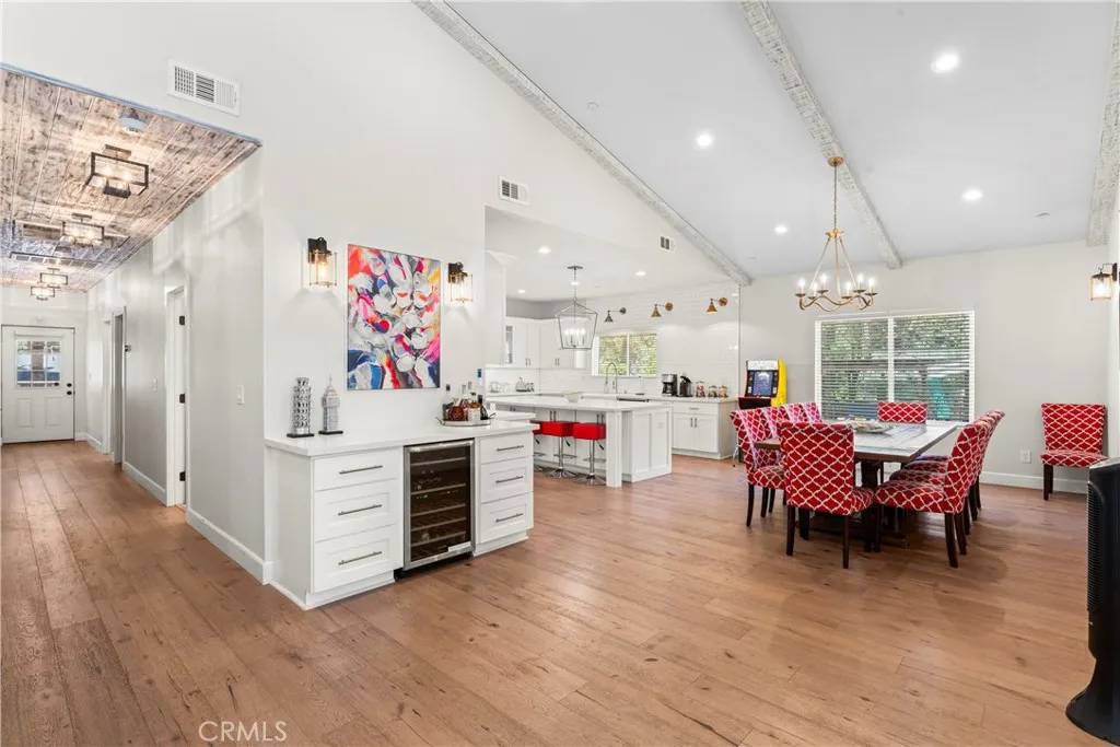 374 Mountainaire Lane, Big Bear Lake, CA 92315