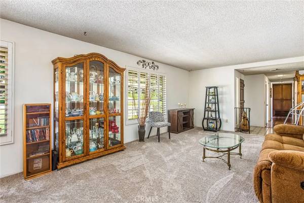 Banning, CA 92220,4256 Mockingbird Lane