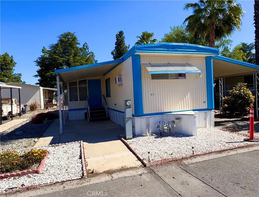 725 W Thornton, Hemet, CA 91743