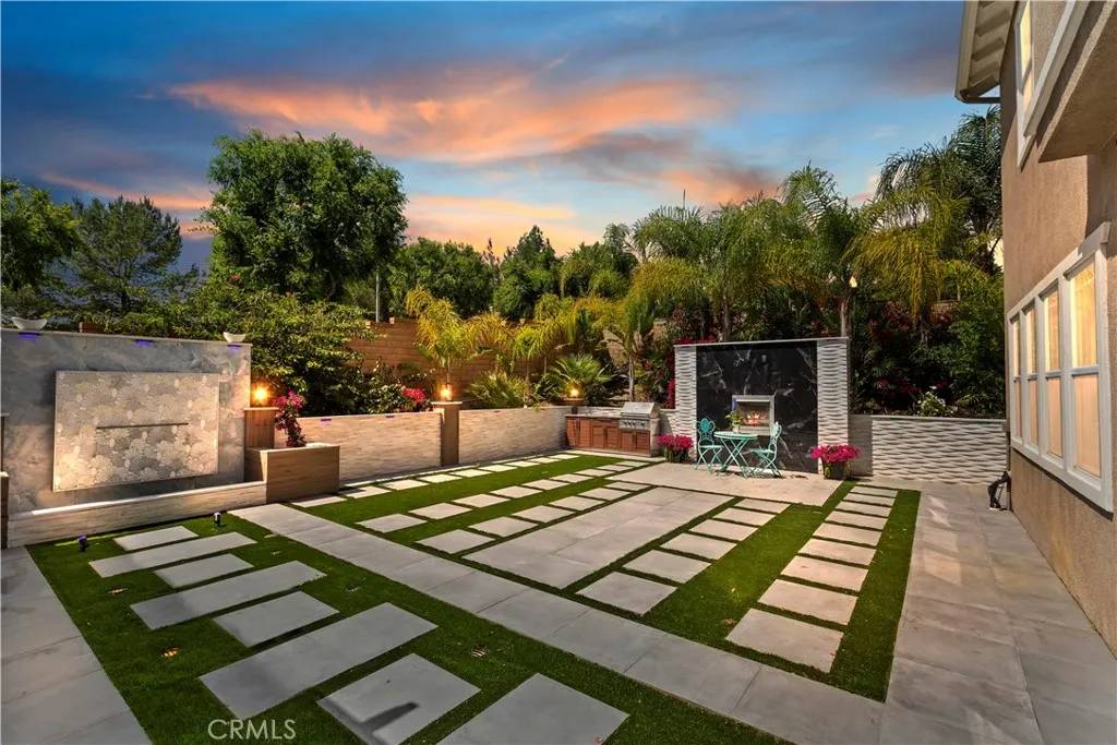 8851 Soothing Court, Corona, CA 92883