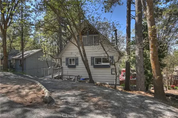 27476 School Road, Lake Arrowhead, CA 92326