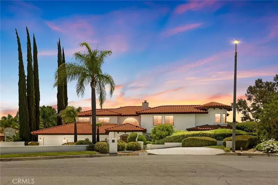 30833 La Solana Court, Redlands, CA 92373