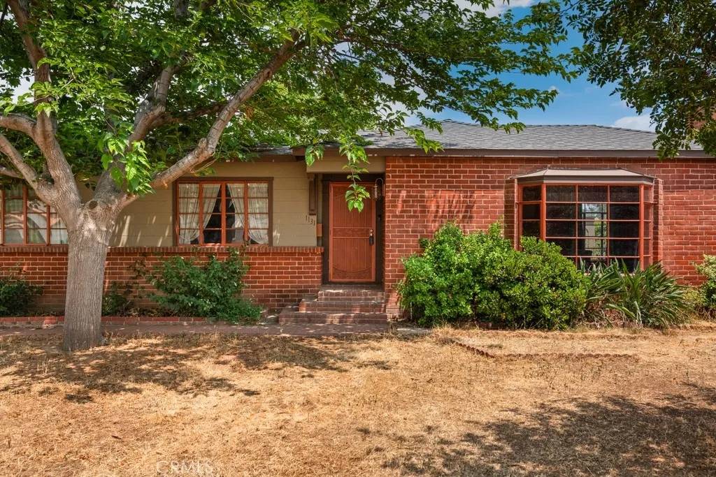1131 S Vicentia Avenue, Corona, CA 92882