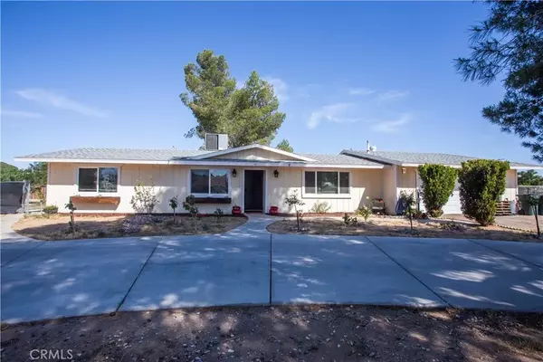 13427 Iroquois Road, Apple Valley, CA 92308