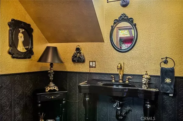 Crestline, CA 92325,23594 Hillside Drive