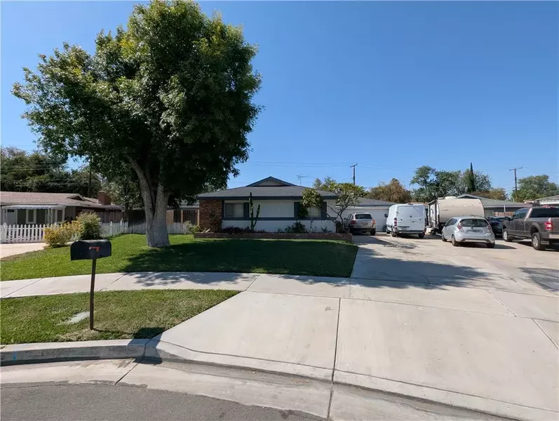 8619 Raintree Avenue, Riverside, CA 92504