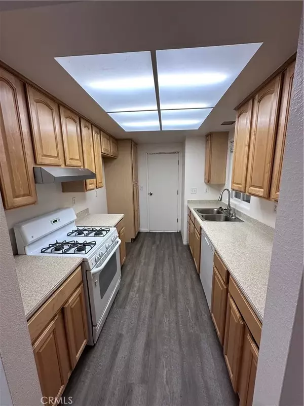 Fontana, CA 92336,15677 Barbee Street
