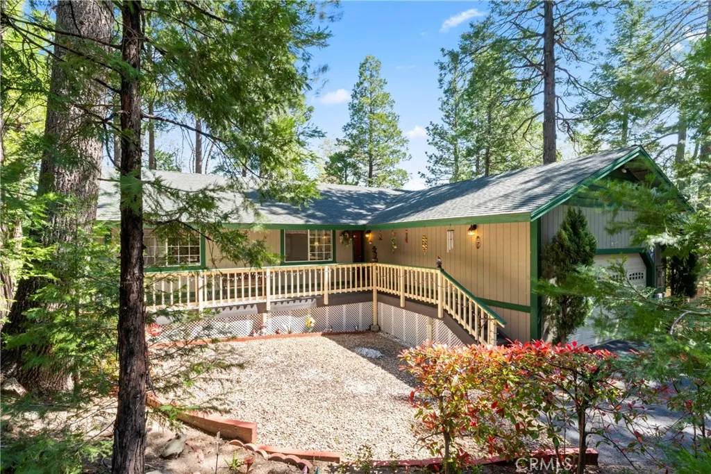 24308 S Albrun Drive, Crestline, CA 92325