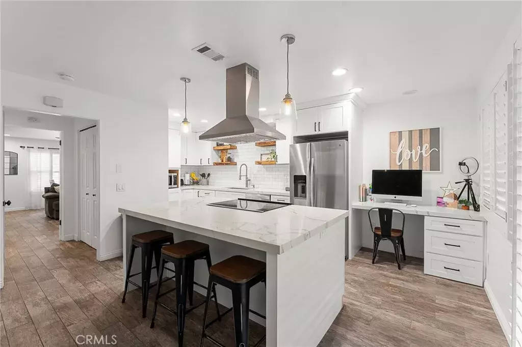 Redlands, CA 92373,571 La Verne Street
