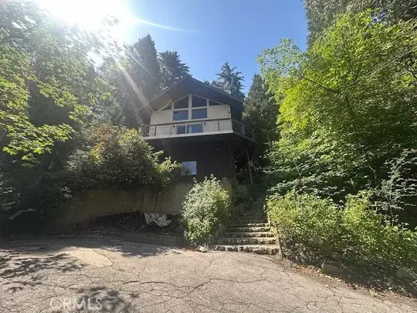 Crestline, CA 92325,24027 Lakeview Drive