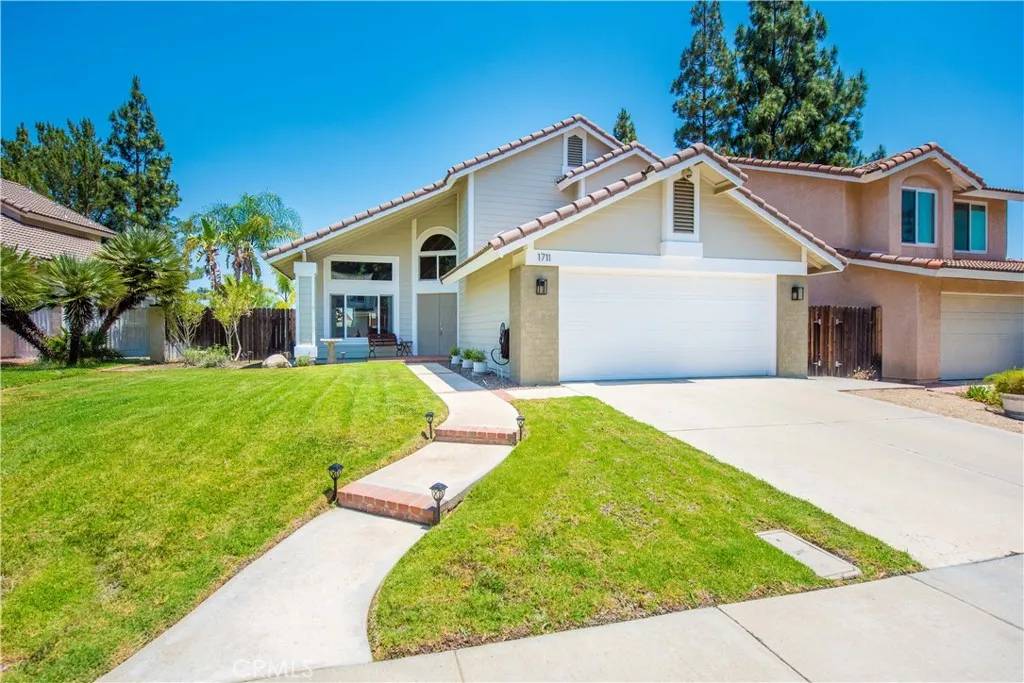 1711 Yellow Pine, Corona, CA 92882