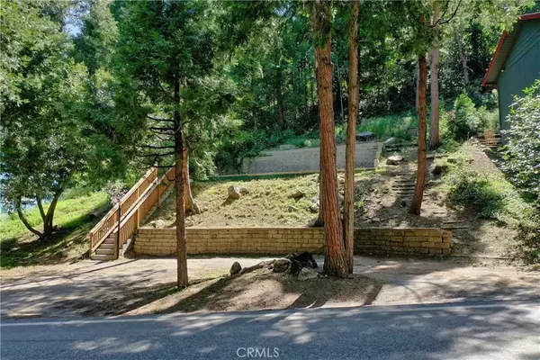 Crestline, CA 92325,785 Fern