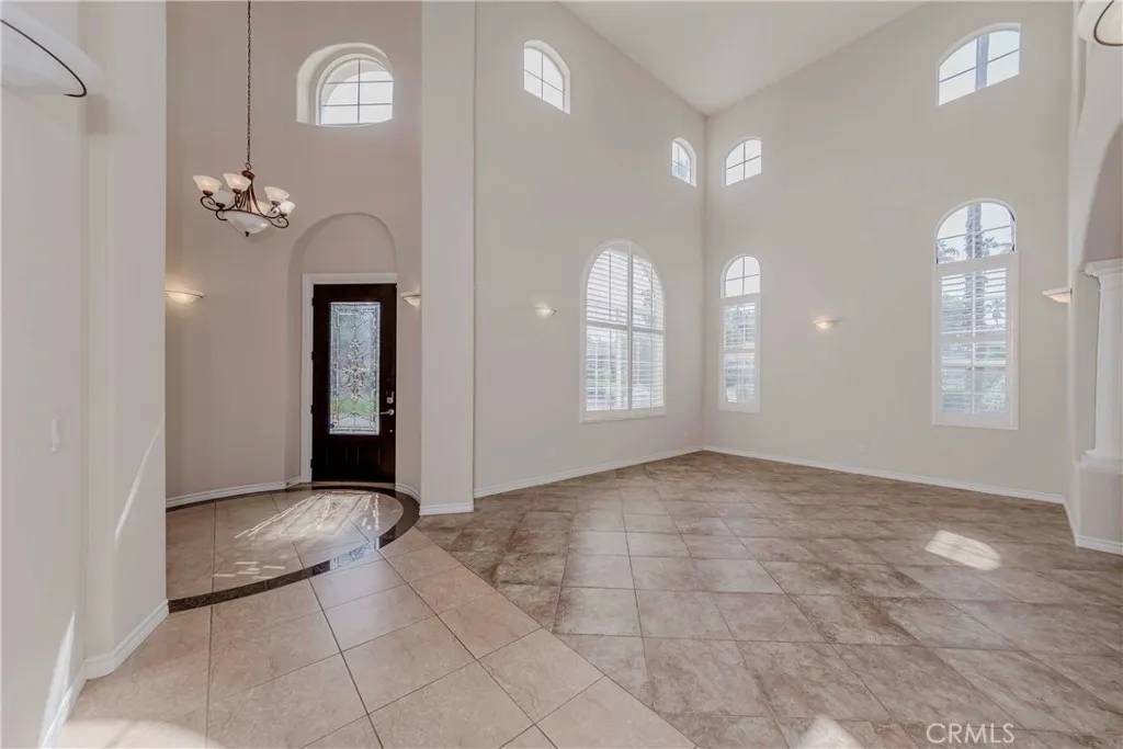 Redlands, CA 92373,211 Franklin Avenue