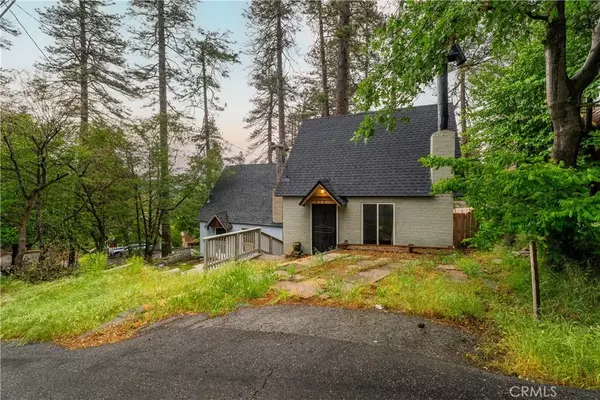 423 Forest Lane, Crestline, CA 92325
