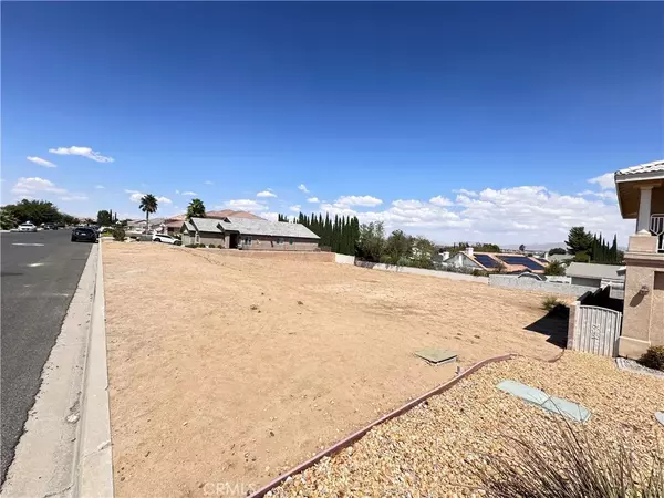 Victorville, CA 92395,13145 Autumn Leaves