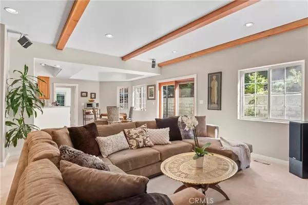 Lake Arrowhead, CA 92317,197 Massive Road