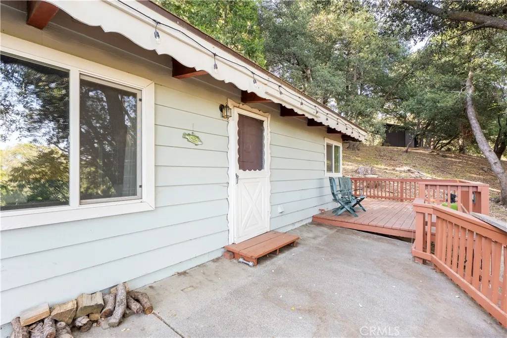 797 Chateau Drive, Crestline, CA 92325