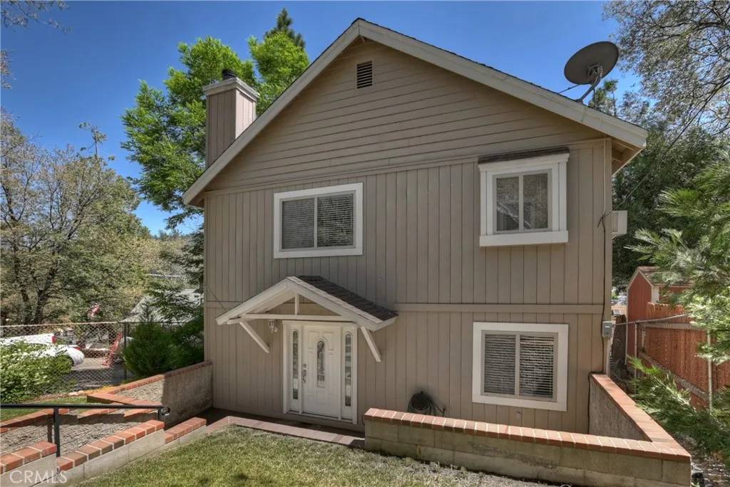 Crestline, CA 92325,23739 Hillside Drive