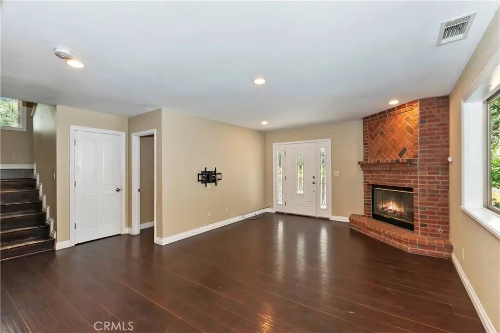 Crestline, CA 92325,23739 Hillside Drive