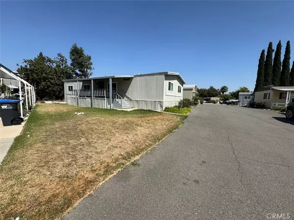 Riverside, CA 92504,15181 Van Buren #60