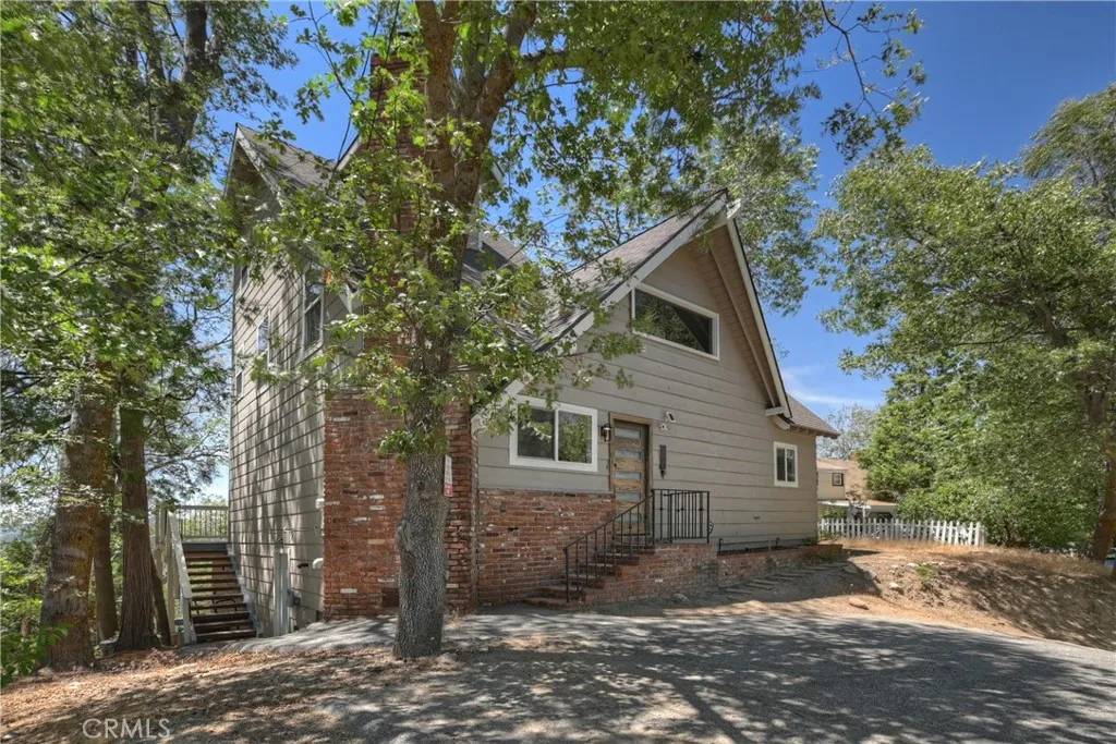 Lake Arrowhead, CA 92352,394 Emerald Dr