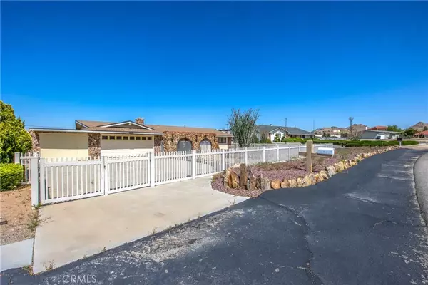 Apple Valley, CA 92307,16048 Wintun Road