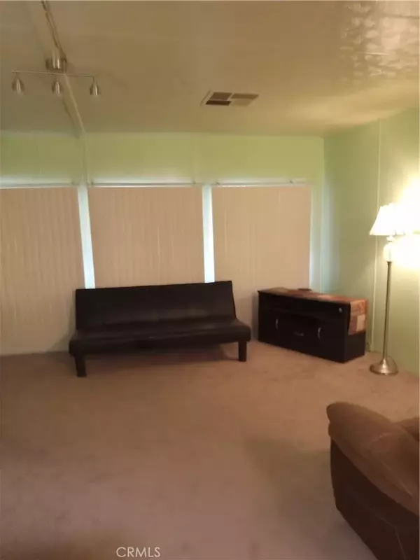 San Jacinto, CA 92583,655 E Main #41