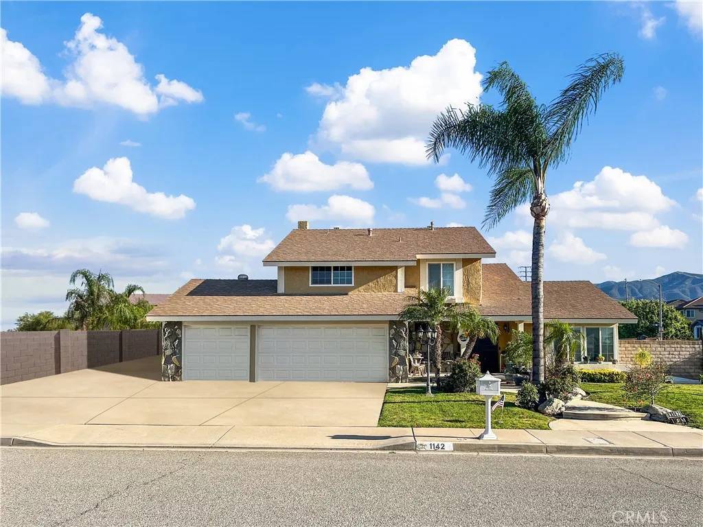 1142 Daisy Circle, Corona, CA 92882