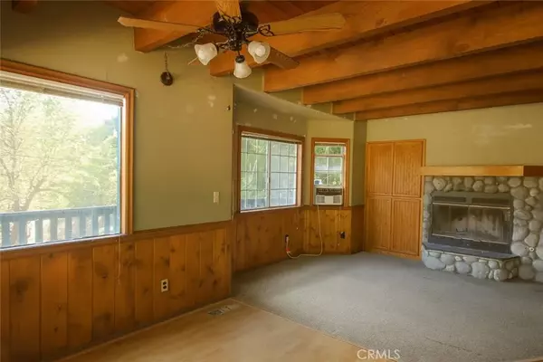 Crestline, CA 92325,23690 Hillside Drive
