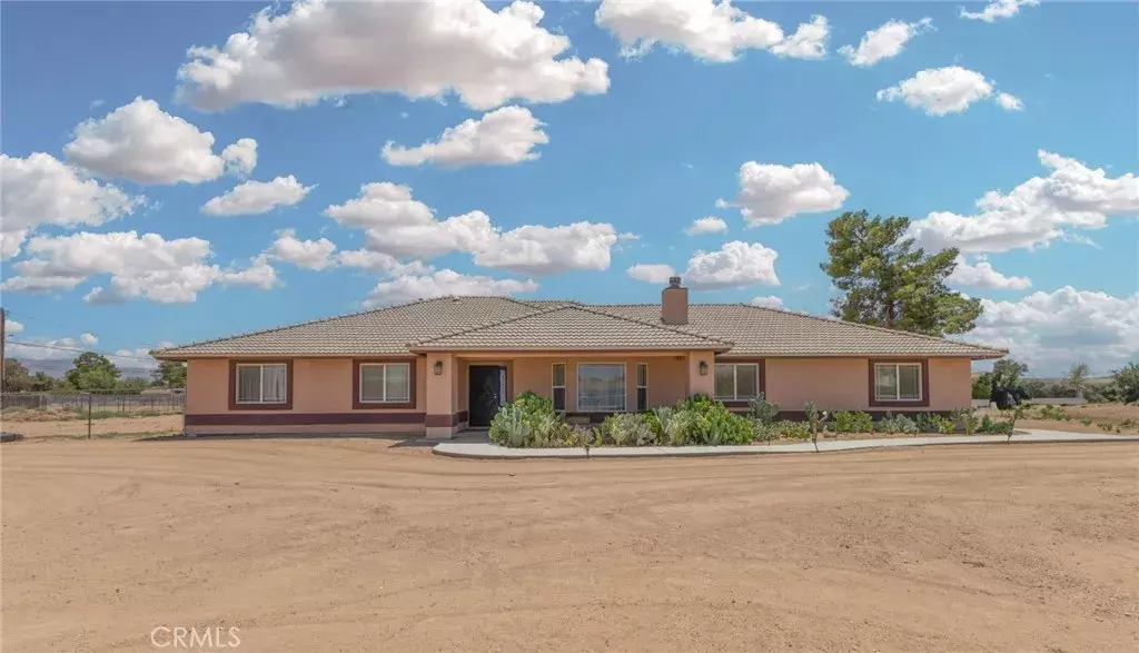 21130 Pine Ridge Avenue, Apple Valley, CA 92307