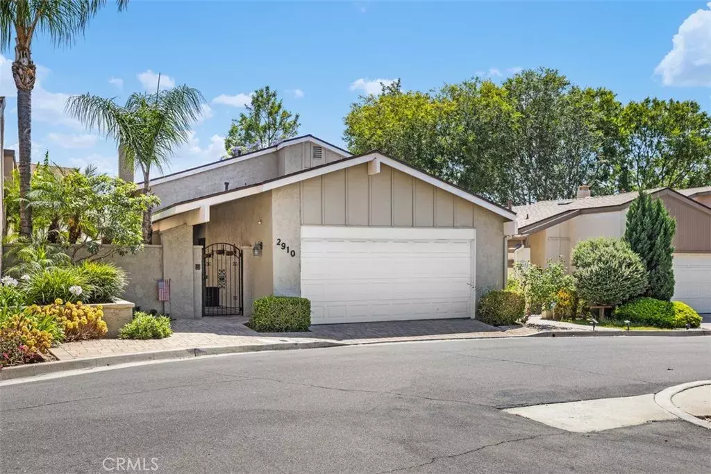 Fullerton, CA 92835,2910 Pinewood Court