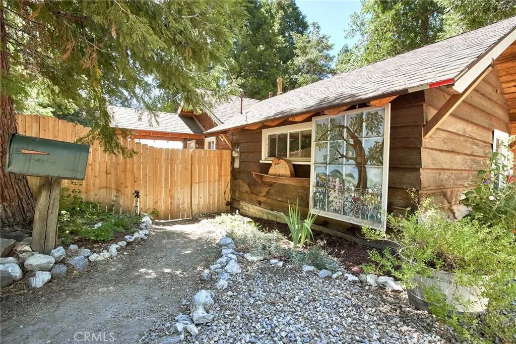 41394 Valley Of The Falls Drive, Forest Falls, CA 92339