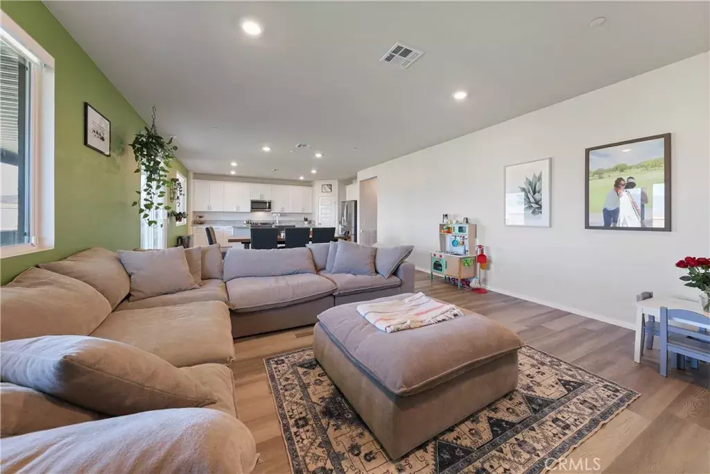 Lake Elsinore, CA 92532,19465 Brush Creek Way