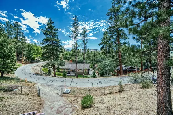 Big Bear Lake, CA 92315,43114 Monterey Street
