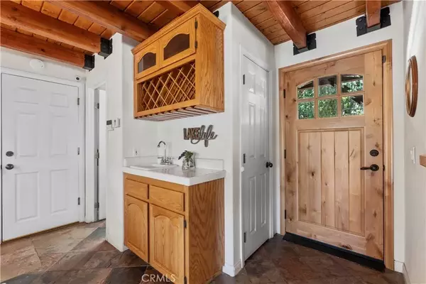 Lake Arrowhead, CA 92352,1088 Nadelhorn Drive