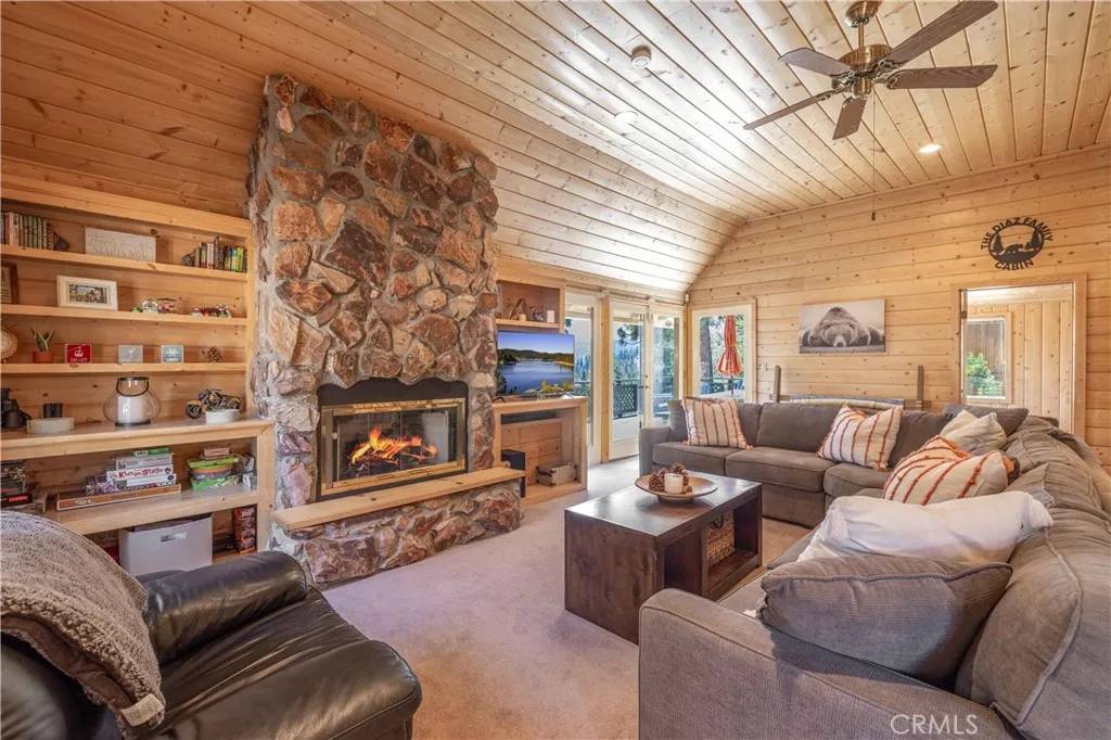 Fawnskin, CA 92333,1118 Bruin Trail