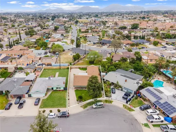 Fontana, CA 92335,17655 Vine Court