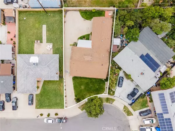 Fontana, CA 92335,17655 Vine Court