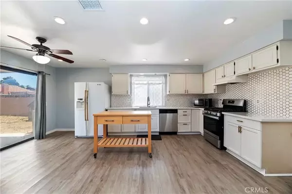 Hemet, CA 92545,2294 Daisy Way