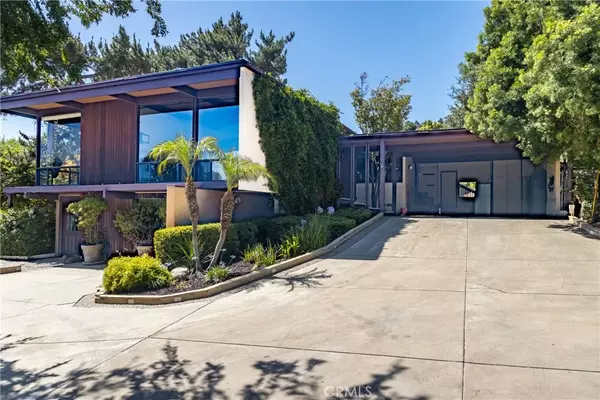 1653 W Cypress Avenue, Redlands, CA 92373