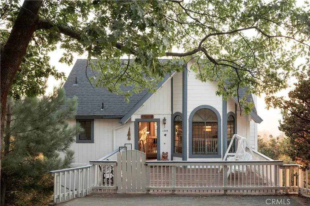 1245 Evergreen Lane, Lake Arrowhead, CA 92352