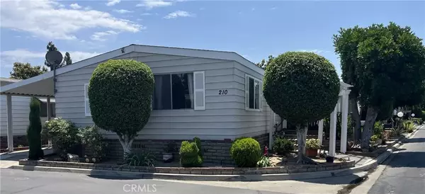 Placentia, CA 92870,210 Silverlake #103