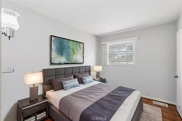 Manhattan Beach, CA 90266,532 Rosecrans Avenue
